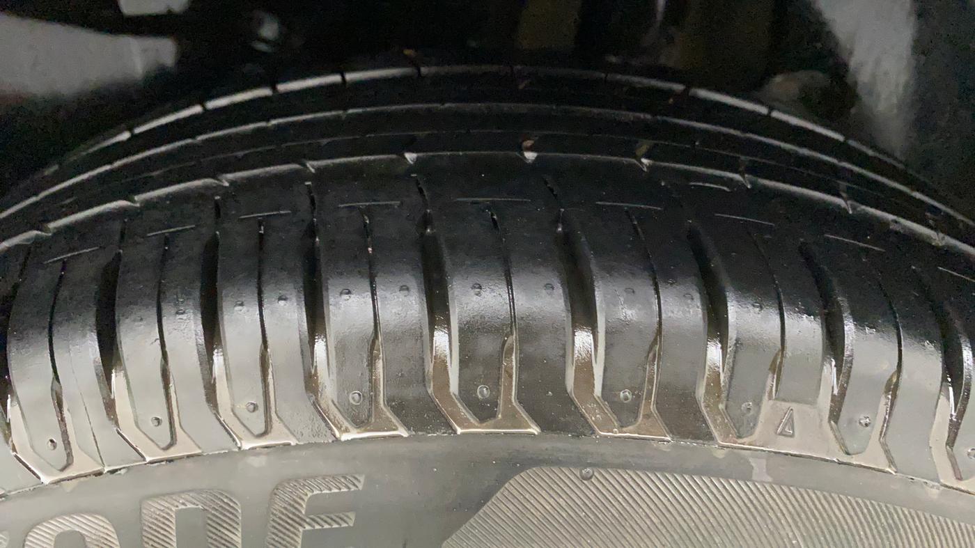 2018 Maruti Swift VXI, Petrol, Manual, 56,291 km, Left Rear Tyre Tread