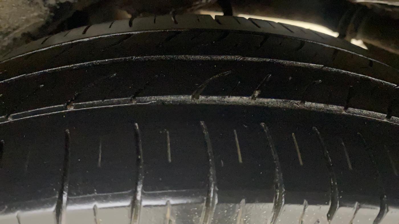 2012 Maruti A Star VXI (ABS) AT, Petrol, Automatic, 1,38,779 km, Left Rear Tyre Tread