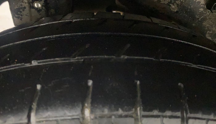 2012 Maruti A Star VXI (ABS) AT, Petrol, Automatic, 1,38,779 km, Right Rear Tyre Tread