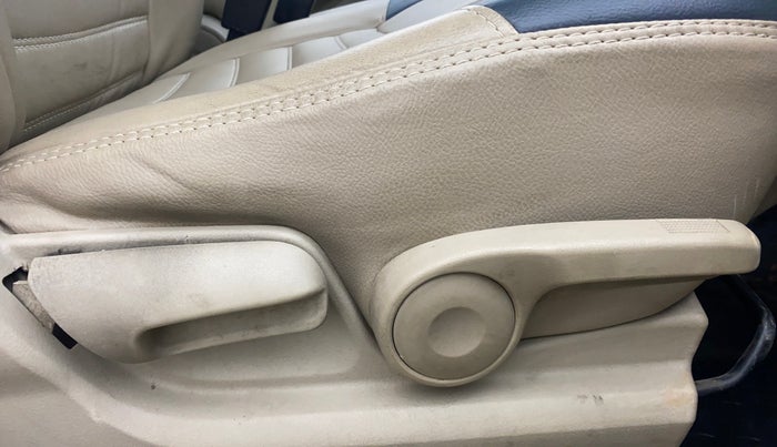 2012 Maruti A Star VXI (ABS) AT, Petrol, Automatic, 1,38,779 km, Driver Side Adjustment Panel