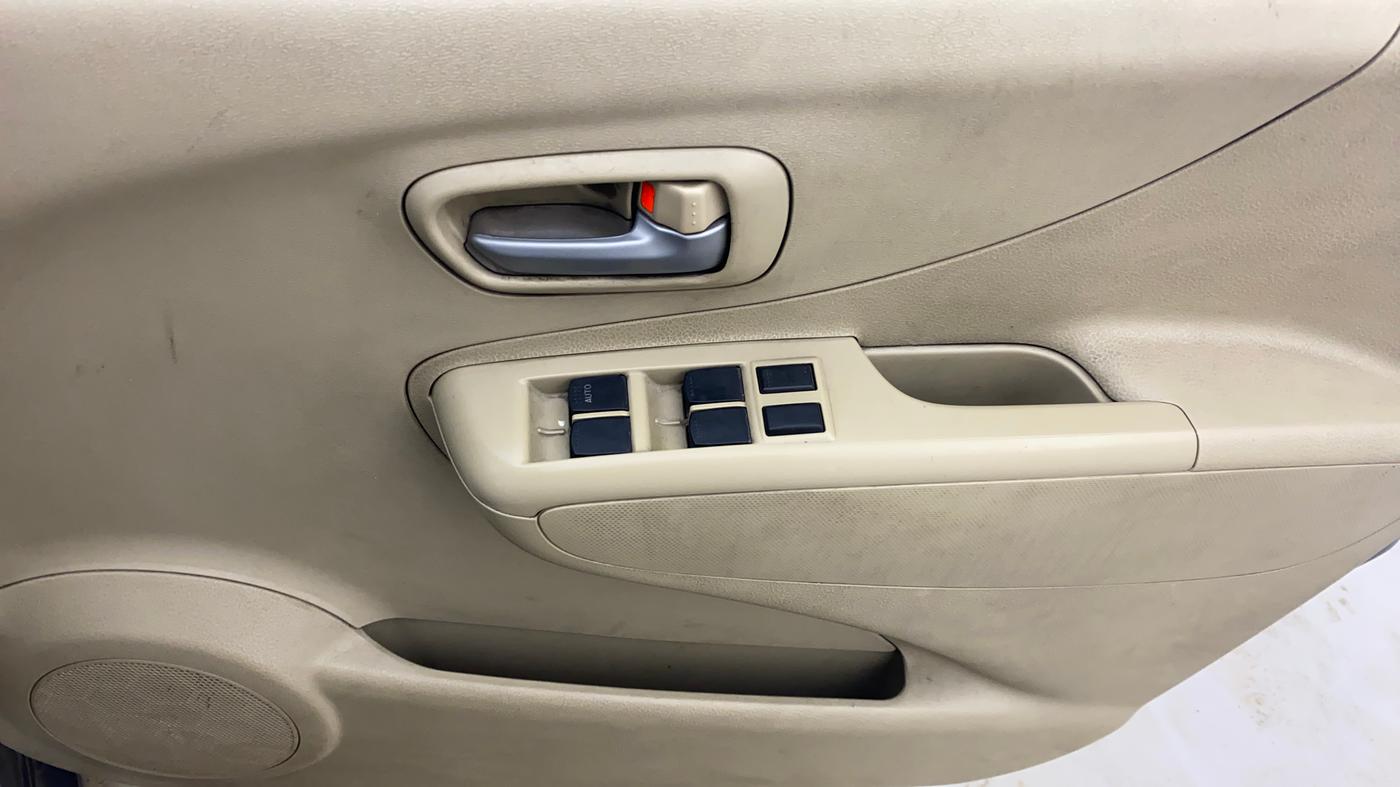 2012 Maruti A Star VXI (ABS) AT, Petrol, Automatic, 1,38,779 km, Driver Side Door Panels Control