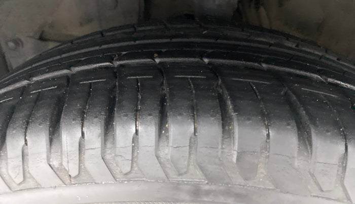 2017 Honda City VX CVT PETROL, Petrol, Automatic, 44,462 km, Left Front Tyre Tread