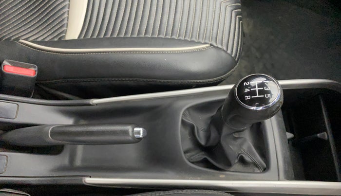 2018 Maruti Baleno DELTA PETROL 1.2, CNG, Manual, 95,057 km, Gear Lever