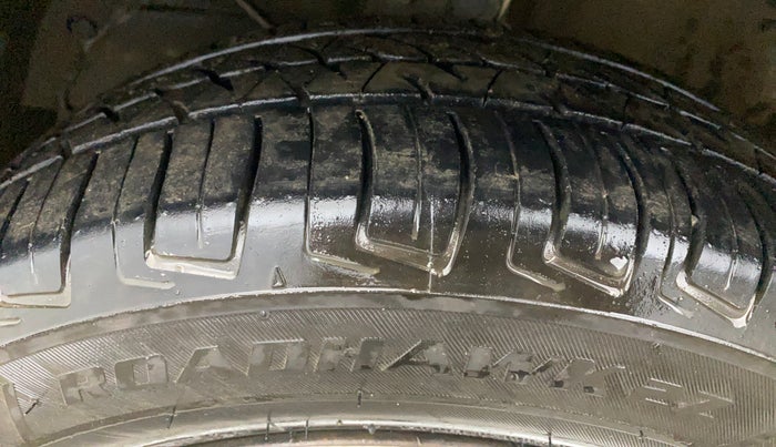 2018 Maruti Baleno DELTA PETROL 1.2, CNG, Manual, 95,057 km, Left Front Tyre Tread