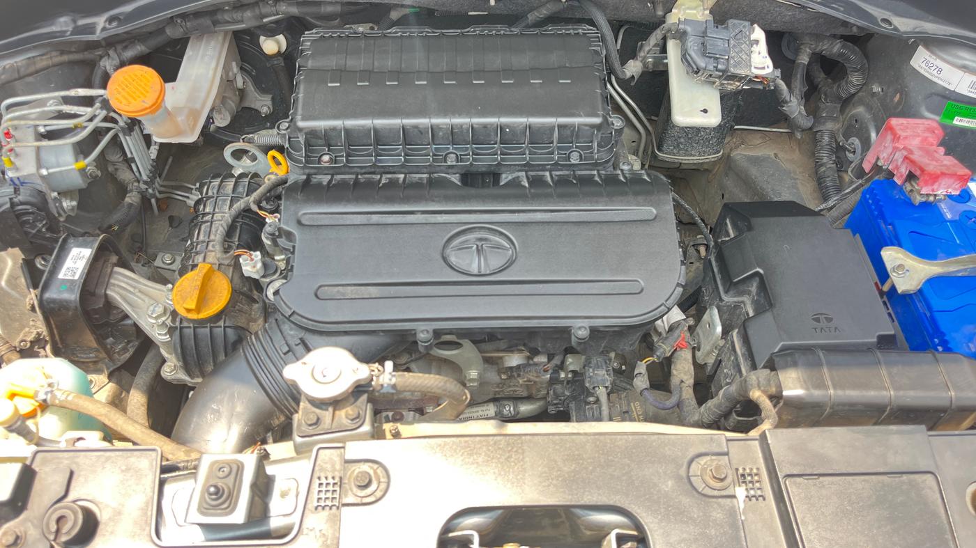 2022 Tata PUNCH ADVENTURE MT, Petrol, Manual, 17,385 km, Engine View