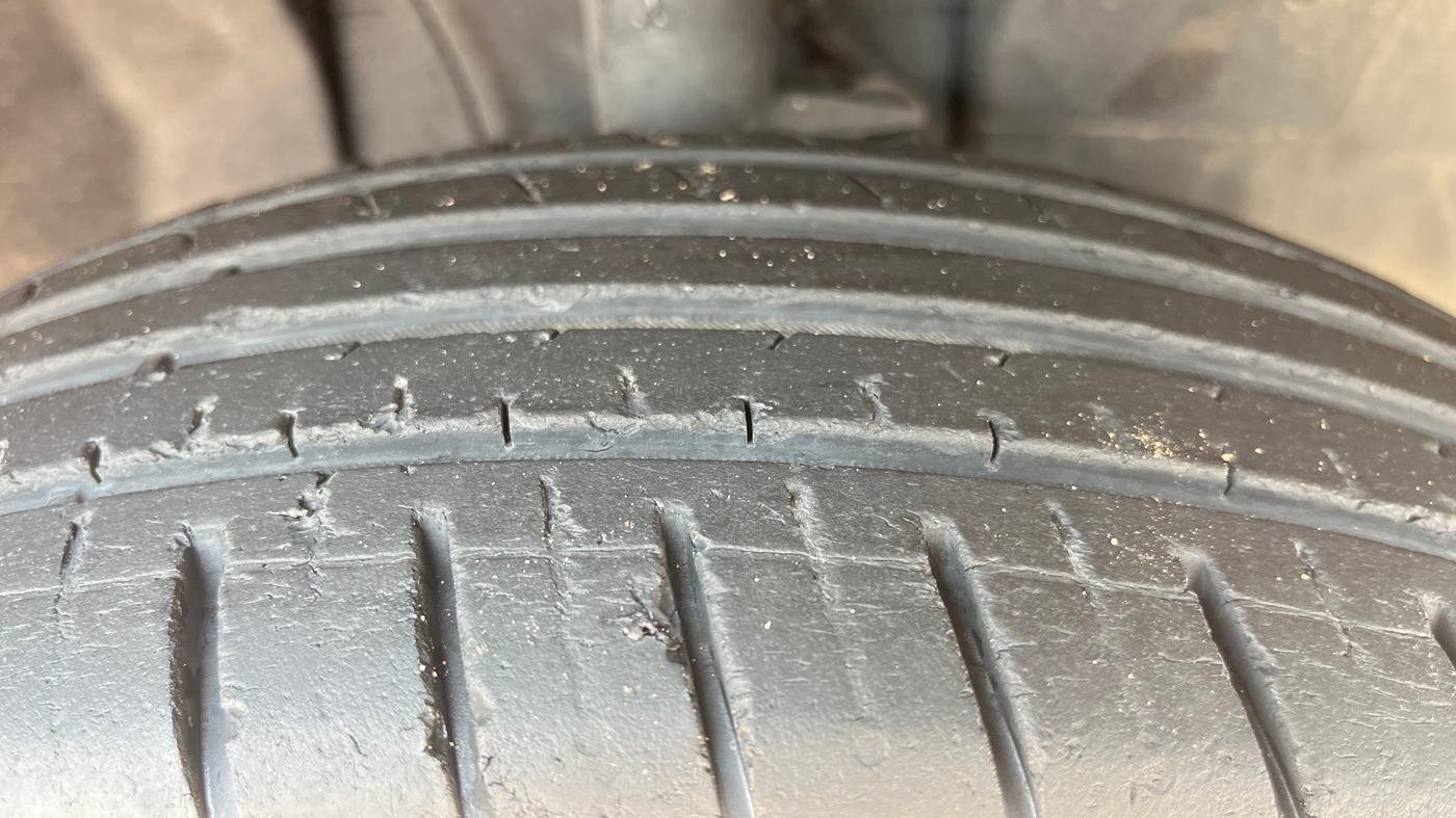 2022 Tata PUNCH ADVENTURE MT, Petrol, Manual, 17,385 km, Right Front Tyre Tread