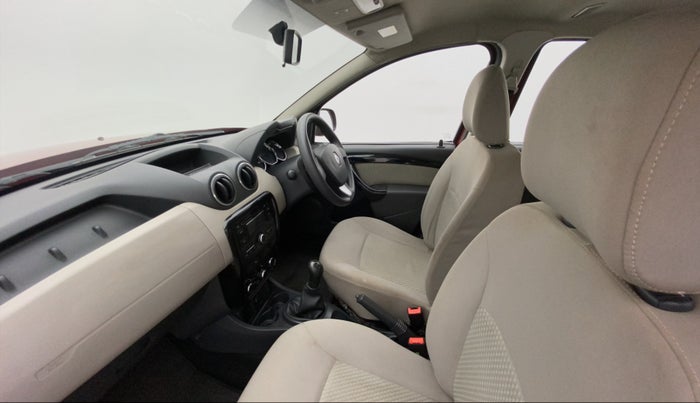 2015 Renault Duster 85 PS RXL PLUS DIESEL, Diesel, Manual, 68,940 km, Right Side Front Door Cabin