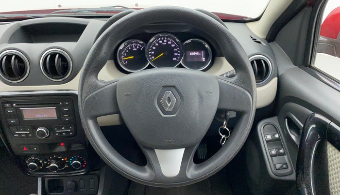 2015 Renault Duster 85 PS RXL PLUS DIESEL, Diesel, Manual, 68,940 km, Steering Wheel Close Up