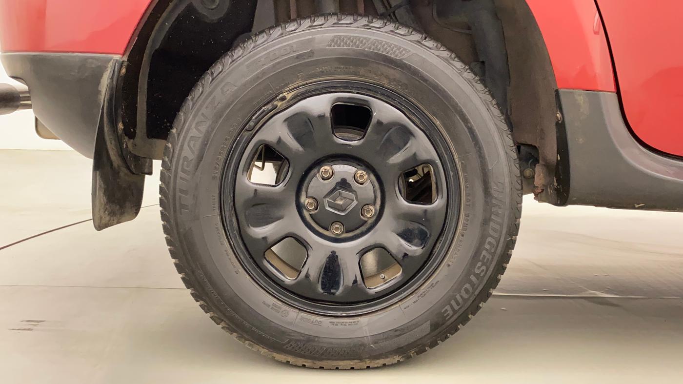 2015 Renault Duster 85 PS RXL PLUS DIESEL, Diesel, Manual, 68,940 km, Right Rear Wheel