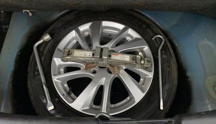 2012 Maruti Swift ZXI, Petrol, Manual, 25,077 km, Spare Tyre
