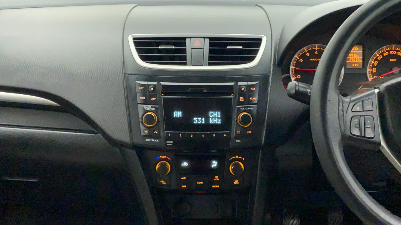 2012 Maruti Swift ZXI, Petrol, Manual, 25,077 km, Air Conditioner