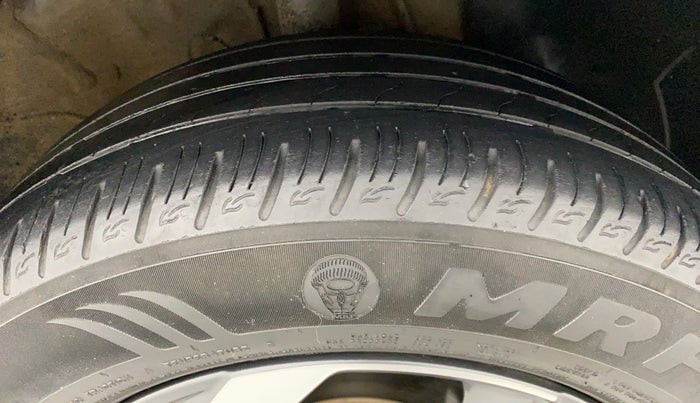 2019 Hyundai VENUE SX(O) CRDi, Diesel, Manual, 52,800 km, Right Front Tyre Tread