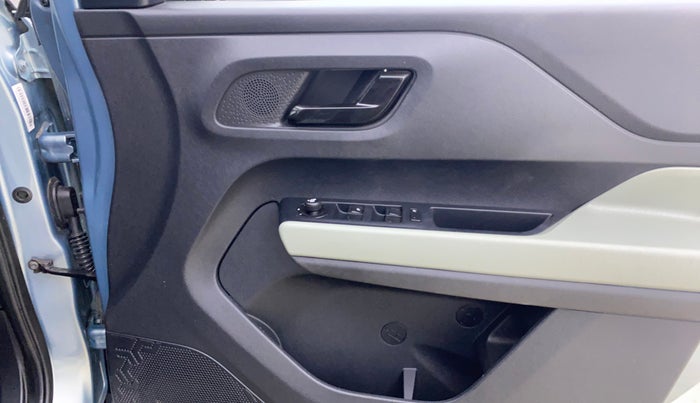 2024 Tata PUNCH ADVENTURE AMT, Petrol, Automatic, 4,233 km, Driver Side Door Panels Control