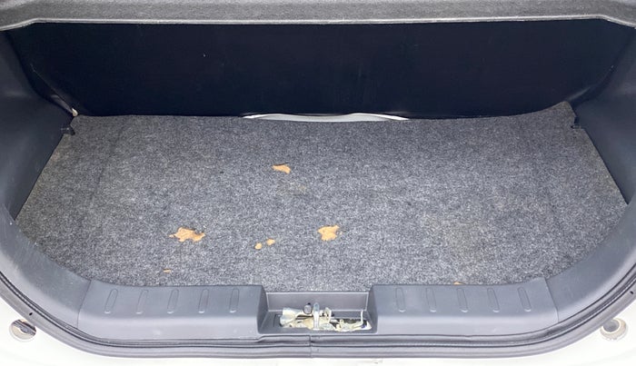 2019 Maruti Alto 800 LXI, Petrol, Manual, 24,461 km, Boot Inside