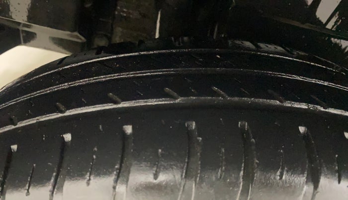 2021 Maruti Dzire VXI AMT, Petrol, Automatic, 40,430 km, Right Rear Tyre Tread