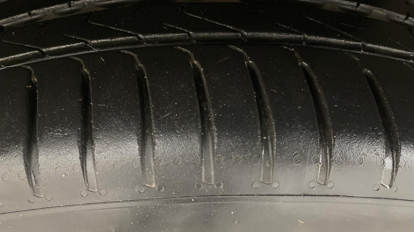 2018 Skoda Kodiaq STYLE 2.0 TDI 4X4 AT, Diesel, Automatic, 1,14,567 km, Left Front Tyre Tread
