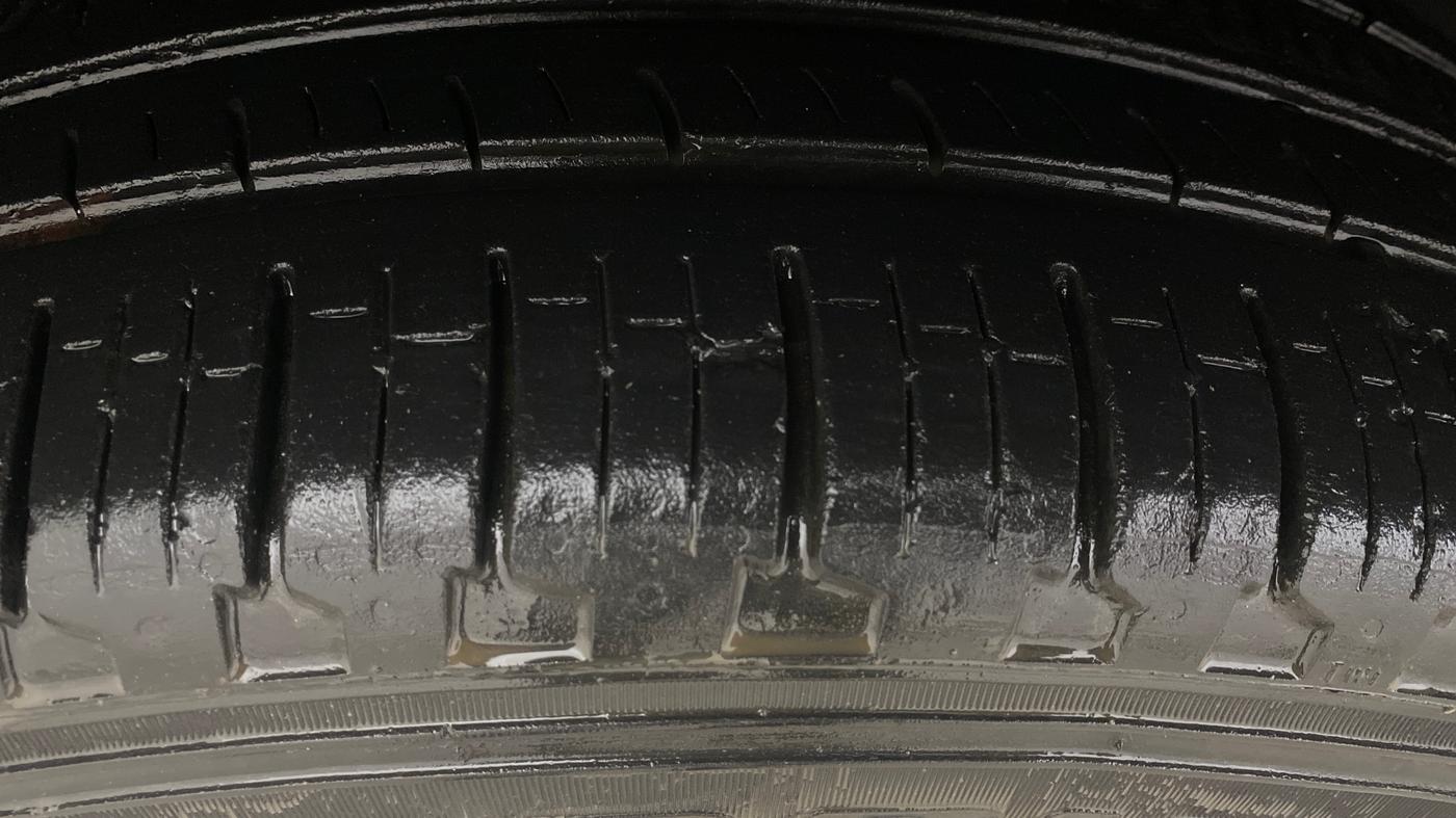 2018 Skoda Kodiaq STYLE 2.0 TDI 4X4 AT, Diesel, Automatic, 1,14,567 km, Right Rear Tyre Tread