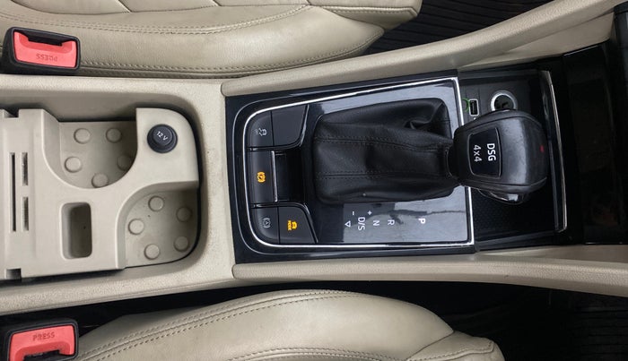 2018 Skoda Kodiaq STYLE 2.0 TDI 4X4 AT, Diesel, Automatic, 1,14,645 km, Gear Lever