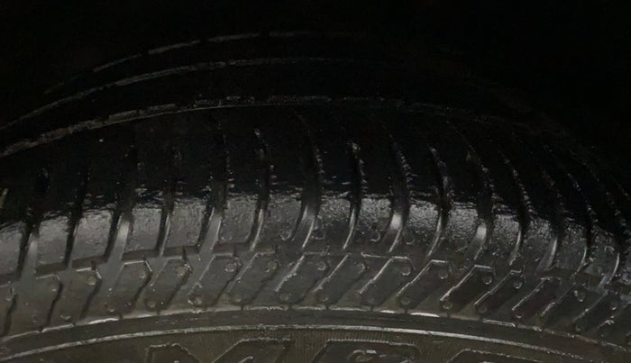 2016 Ford Ecosport TITANIUM 1.5L PETROL AT, Petrol, Automatic, 71,369 km, Left Rear Tyre Tread