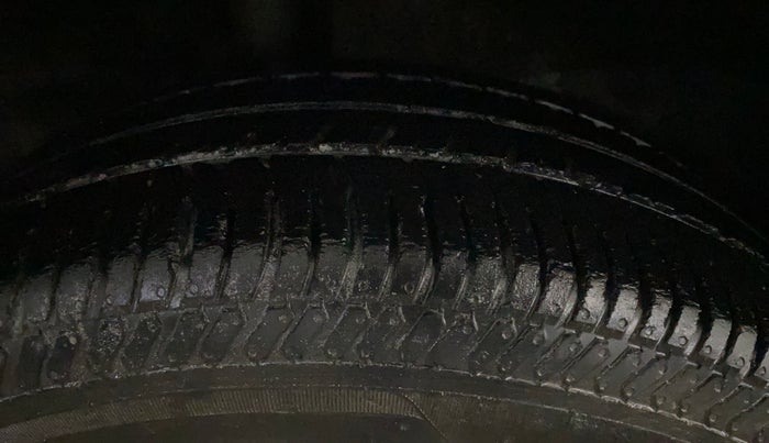 2016 Ford Ecosport TITANIUM 1.5L PETROL AT, Petrol, Automatic, 71,369 km, Right Rear Tyre Tread