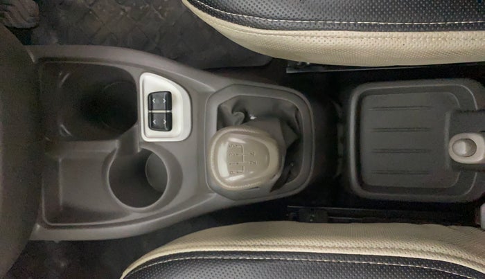 2016 Datsun Redi Go S, Petrol, Manual, 29,101 km, Gear Lever