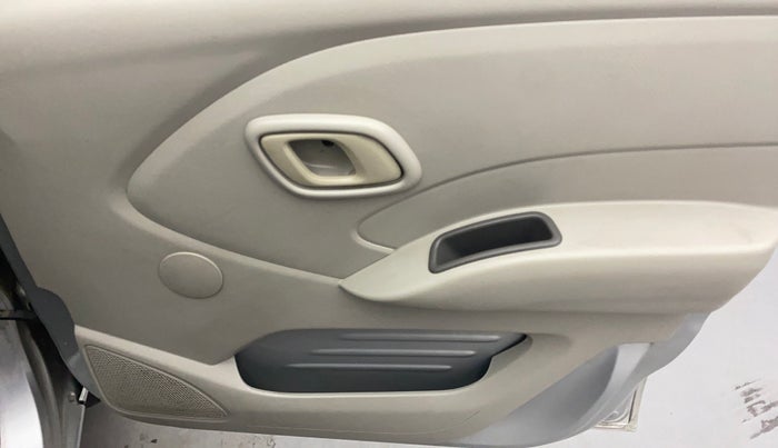 2016 Datsun Redi Go S, Petrol, Manual, 29,101 km, Driver Side Door Panels Control