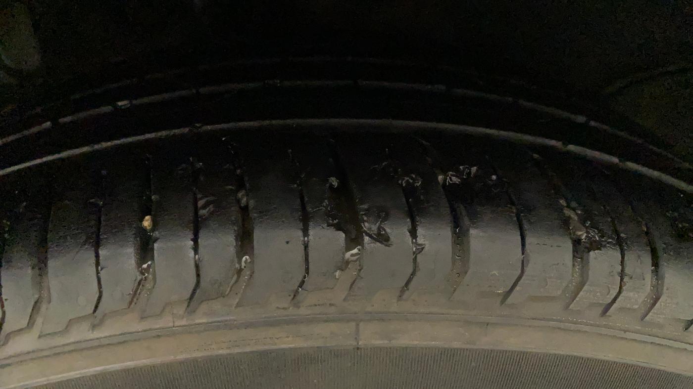 2021 Hyundai NEW I20 ASTA 1.2 AT, Petrol, Automatic, 13,753 km, Right Rear Tyre Tread