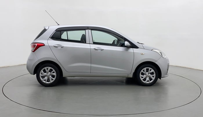 2017 Hyundai Grand i10 SPORTZ 1.2 KAPPA VTVT, Petrol, Manual, 17,332 km, Right Side