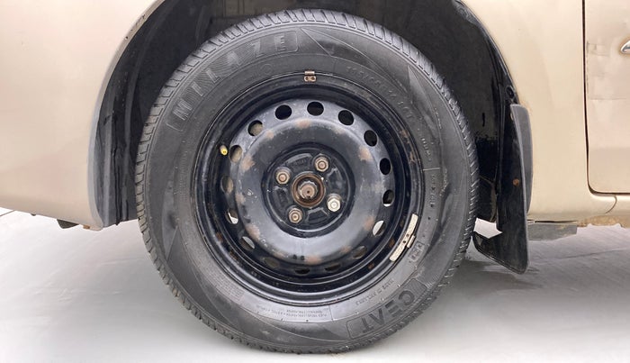 2013 Toyota Etios GD, Diesel, Manual, 96,919 km, Left Front Wheel