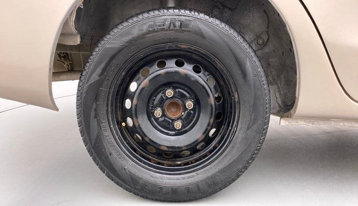 2013 Toyota Etios GD, Diesel, Manual, 96,919 km, Right Rear Wheel