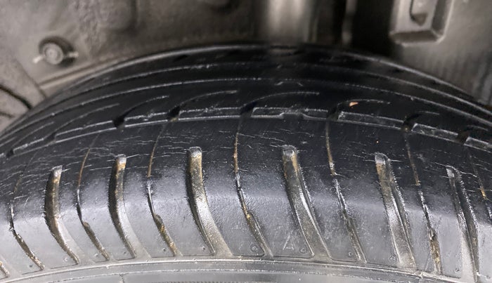 2013 Toyota Etios GD, Diesel, Manual, 96,919 km, Left Rear Tyre Tread