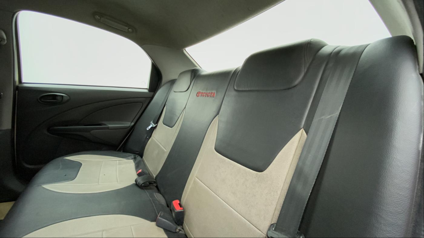 2013 Toyota Etios GD, Diesel, Manual, 96,919 km, Right Side Rear Door Cabin