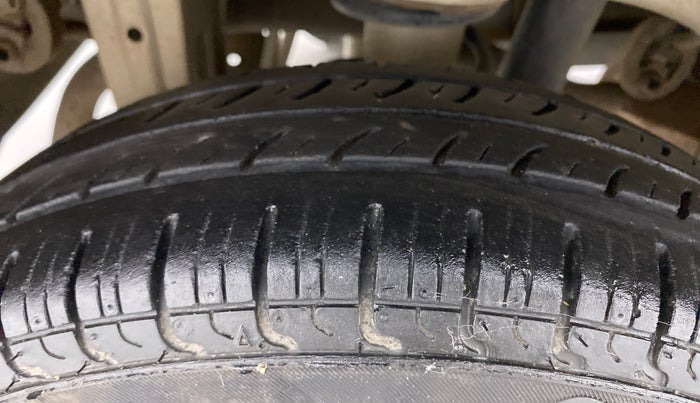 2011 Maruti Alto LXI, Petrol, Manual, 36,830 km, Right Rear Tyre Tread