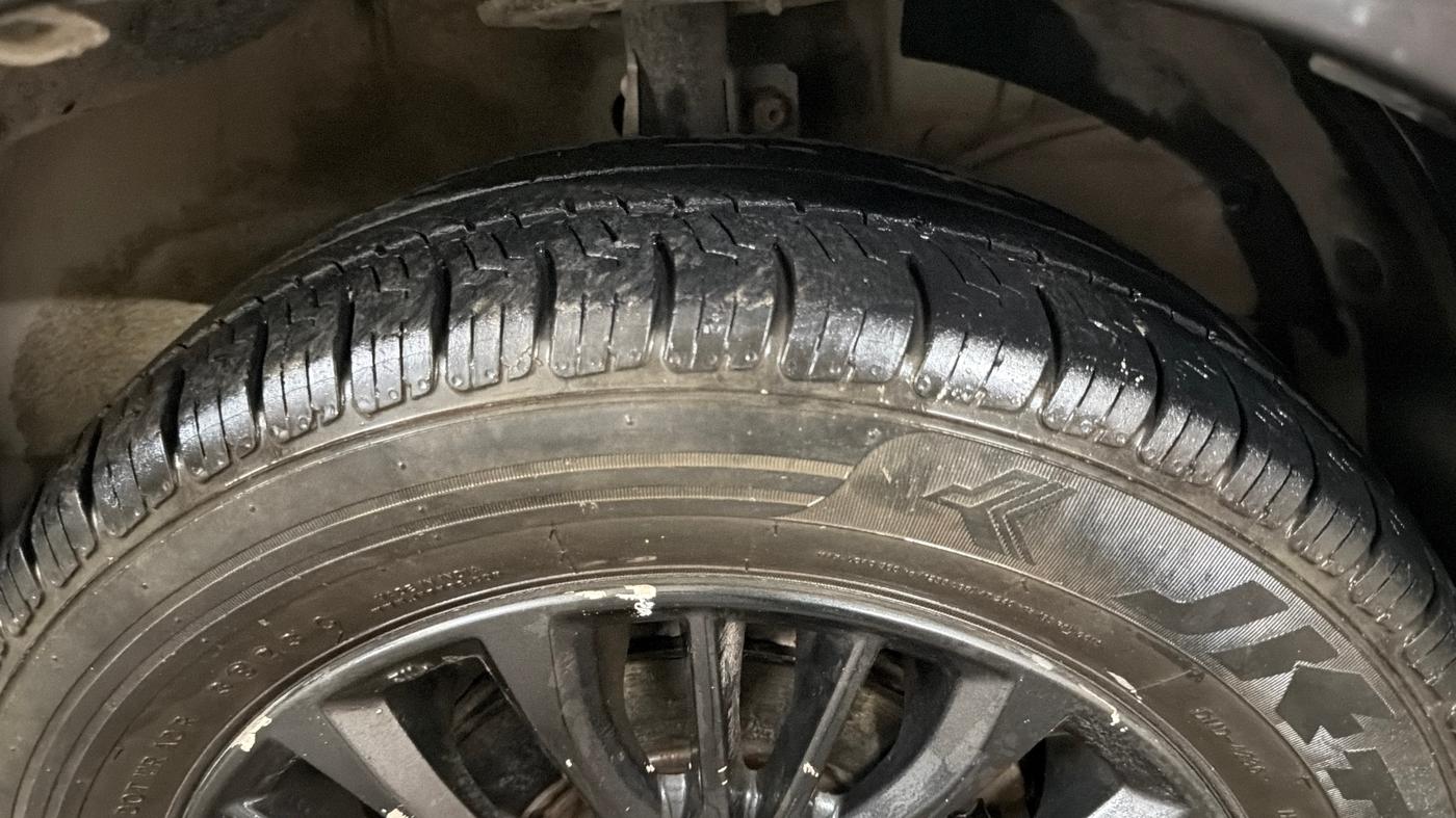 2019 Maruti XL6 ALPHA MT, Petrol, Manual, 77,649 km, Right Front Tyre Tread