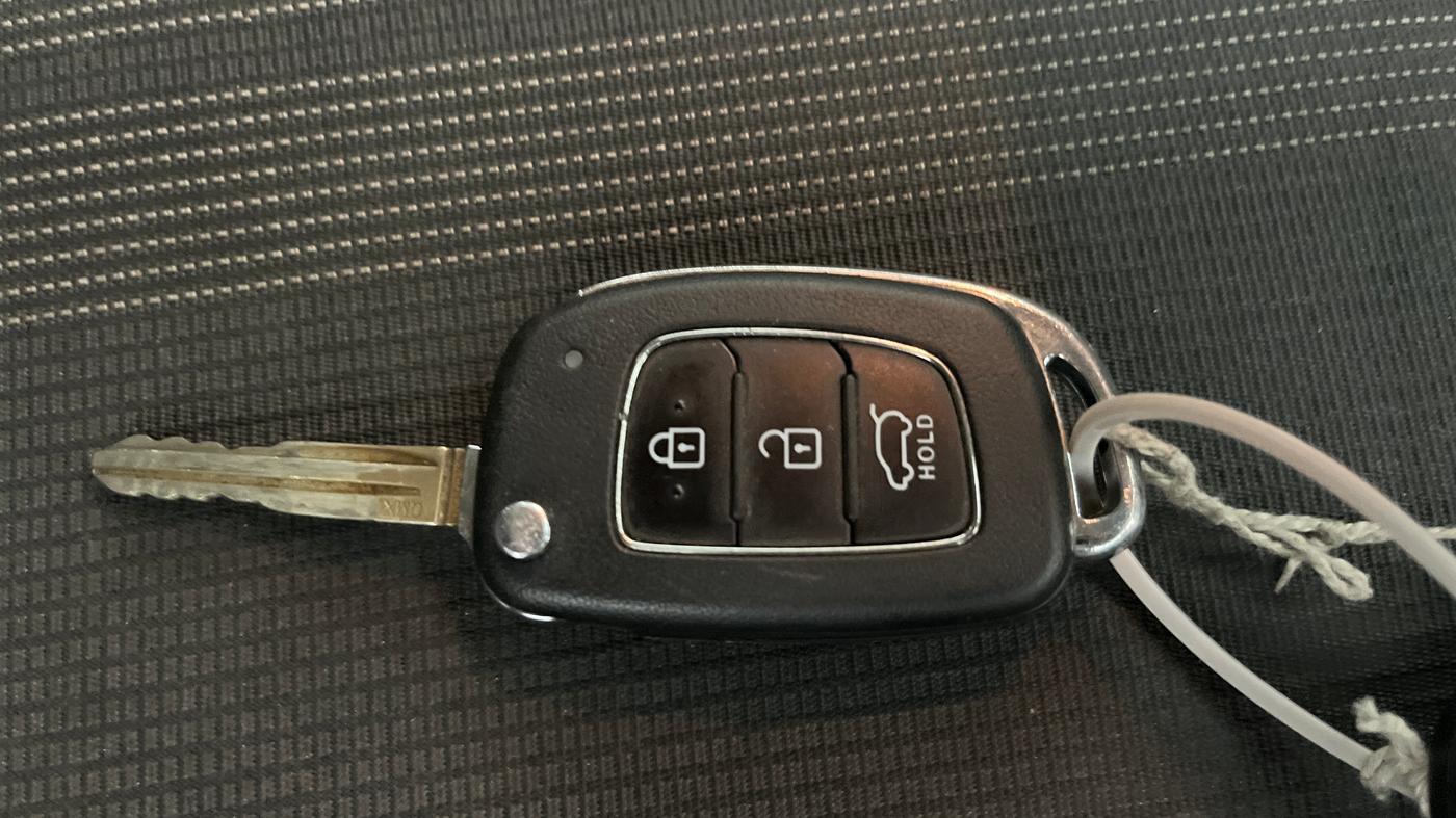 2019 Hyundai VENUE SX 1.0 TURBO, Petrol, Manual, 85,396 km, Key Close Up