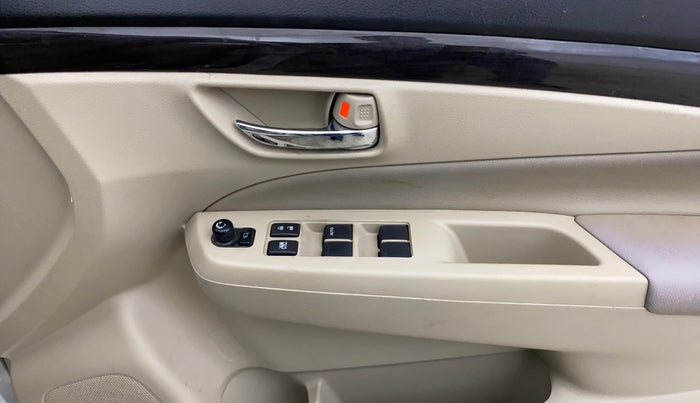 2017 Maruti Ciaz ZXI+, Petrol, Manual, 75,350 km, Driver Side Door Panels Control