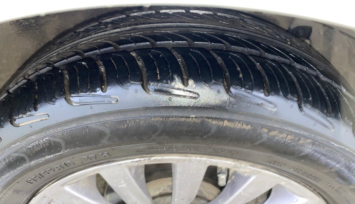 2017 Maruti Ciaz ZXI+, Petrol, Manual, 75,350 km, Right Front Tyre Tread