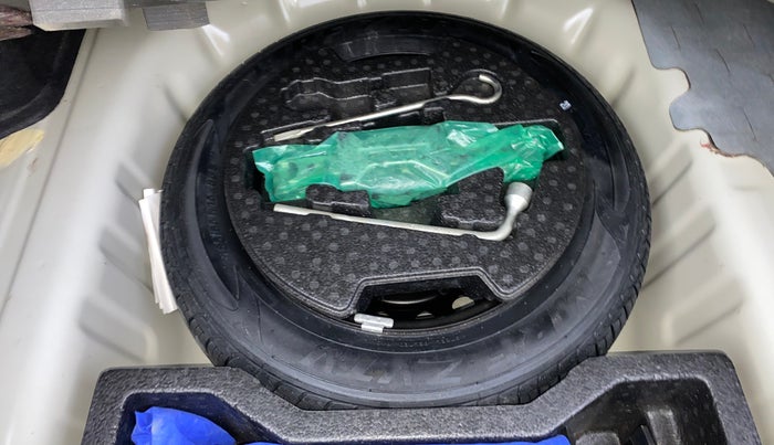 2017 Maruti Ciaz ZXI+, Petrol, Manual, 75,350 km, Spare Tyre