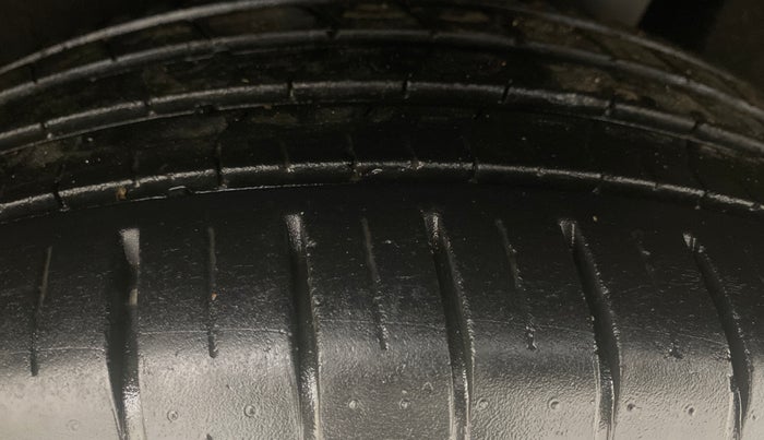 2016 Maruti Baleno ZETA CVT PETROL 1.2, Petrol, Automatic, 37,190 km, Left Rear Tyre Tread