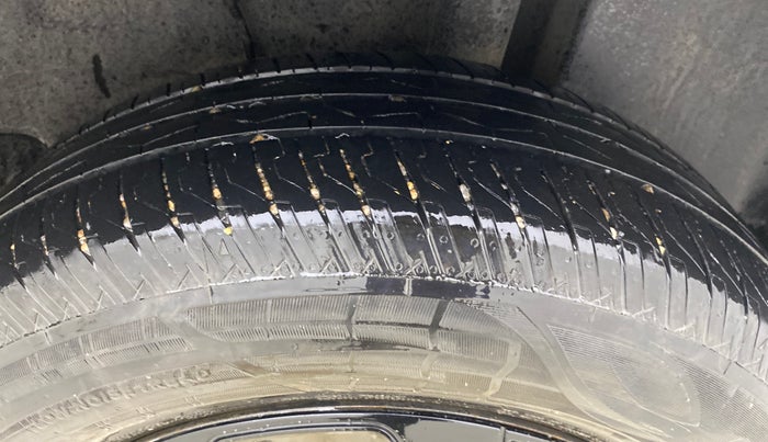 2023 Tata PUNCH ADVENTURE RHYTHM CNG, CNG, Manual, 28,607 km, Left Rear Tyre Tread