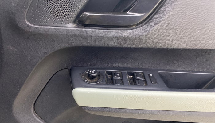 2023 Tata PUNCH ADVENTURE RHYTHM CNG, CNG, Manual, 28,607 km, Driver Side Door Panels Control