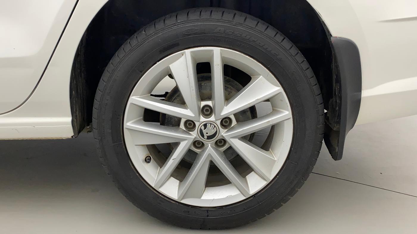 2018 Skoda Rapid STYLE 1.6 MPI, Petrol, Manual, 66,832 km, Left Rear Wheel