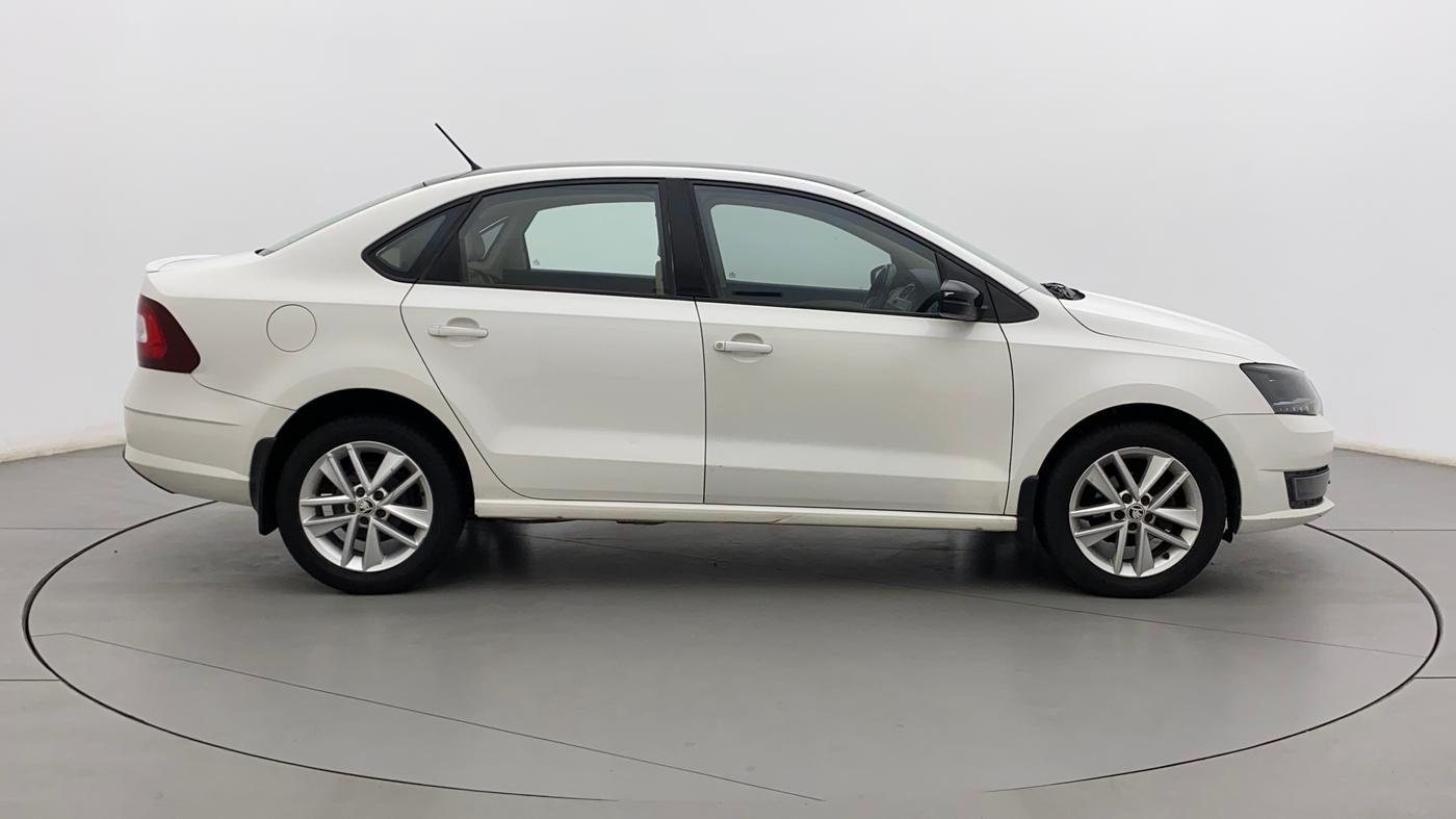 2018 Skoda Rapid STYLE 1.6 MPI, Petrol, Manual, 66,832 km, Right Side View