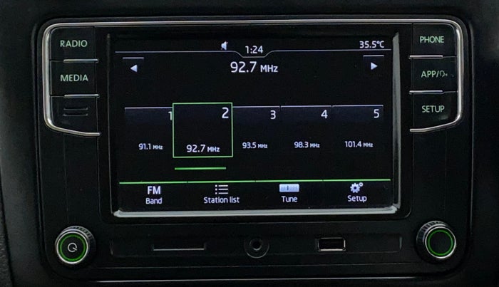 2018 Skoda Rapid STYLE 1.6 MPI, Petrol, Manual, 66,832 km, Infotainment System