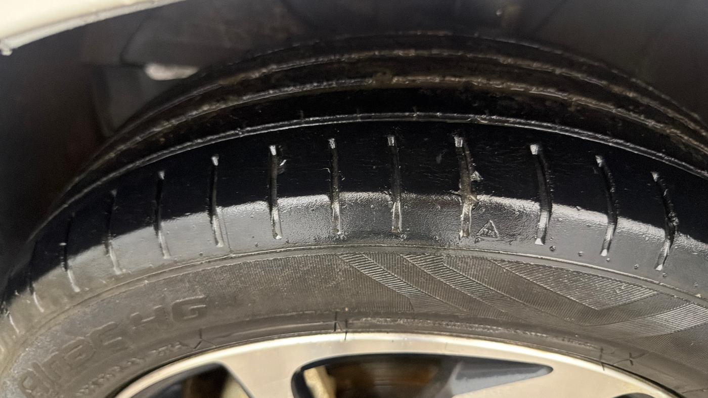 2023 Toyota Glanza G, Petrol, Manual, 50,234 km, Left Front Tyre Tread