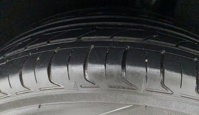 2016 Maruti Baleno DELTA PETROL 1.2, Petrol, Manual, 83,694 km, Left Rear Tyre Tread