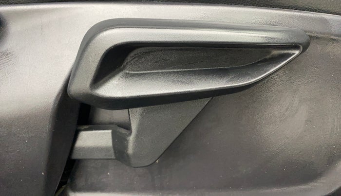 2022 Tata Tiago XT PETROL, Petrol, Manual, 30,077 km, Driver Side Adjustment Panel