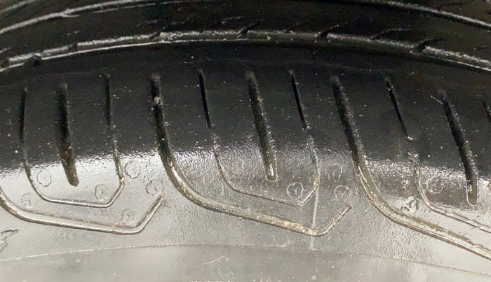 2022 Tata Tiago XT PETROL, Petrol, Manual, 30,077 km, Right Front Tyre Tread
