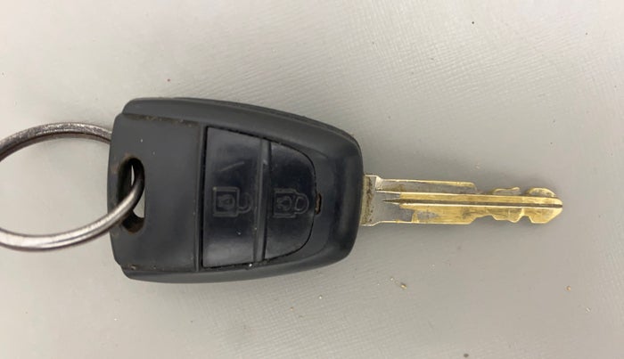 2019 Hyundai NEW SANTRO ASTA MT, Petrol, Manual, 31,054 km, Key Close Up