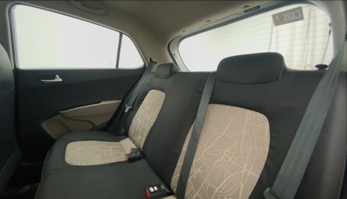 2015 Hyundai Grand i10 SPORTZ 1.2 KAPPA VTVT, Petrol, Manual, 12,530 km, Right Side Rear Door Cabin